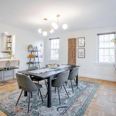Avon Hills Quiet, 4B 1920S Tudor With Vintage Charms